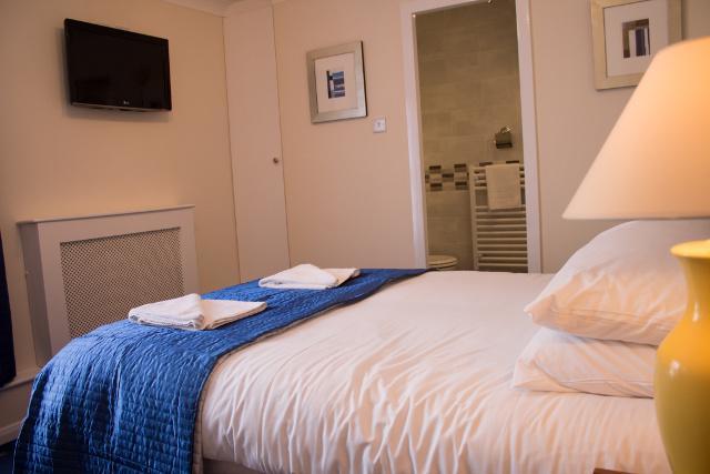 Ferry House Lodge Portsmouth Room photo